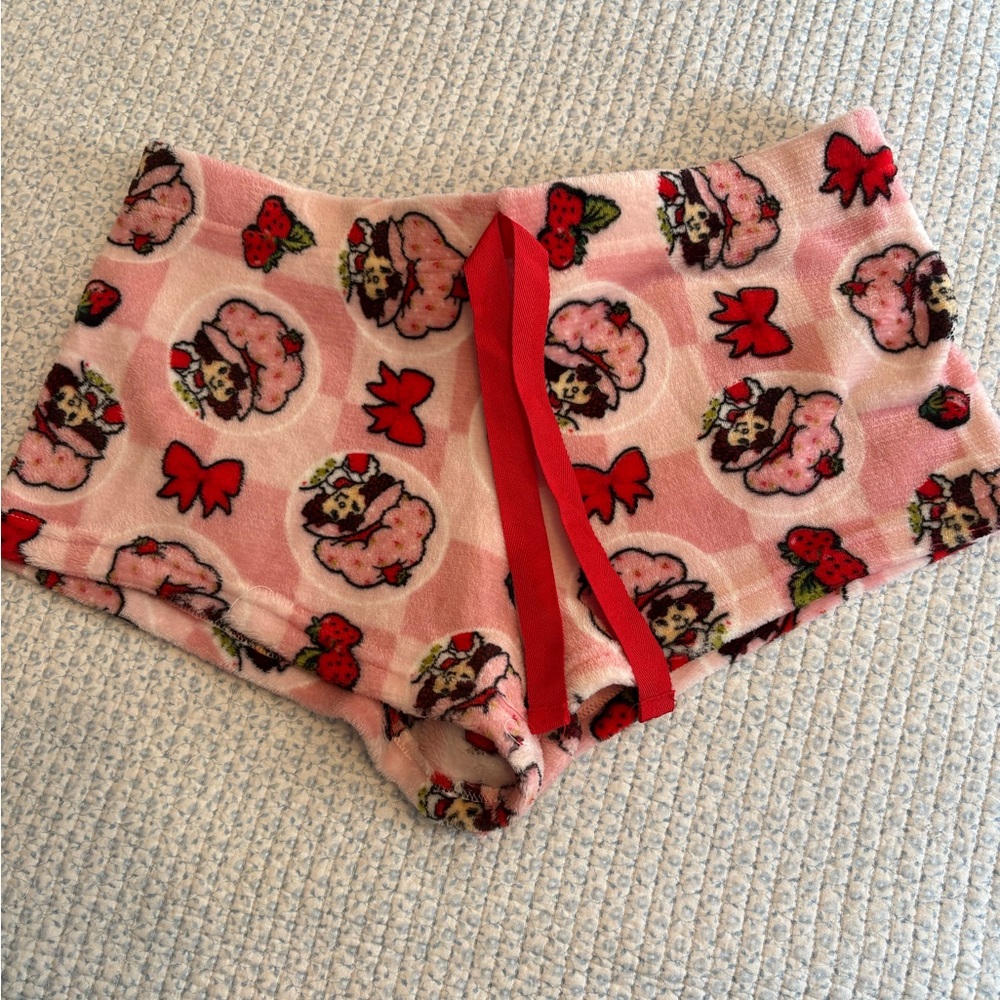 Strawberry Shortcake Sleep Shorts EUC